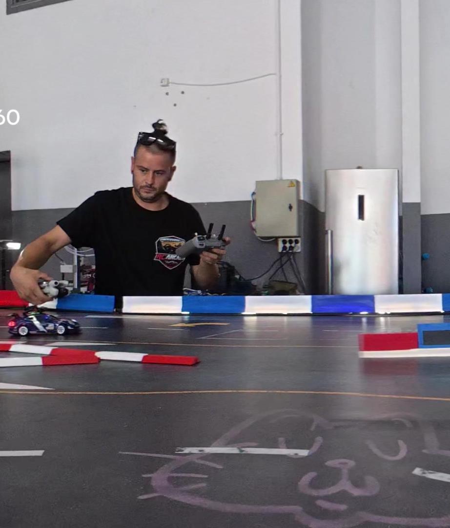 Técnico gestionando la carrera